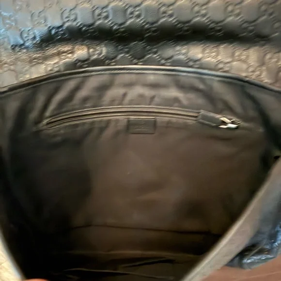 GUCCI MESSENGER BAG
